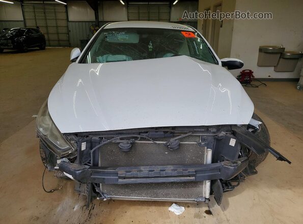 5NPE34AF4JH667729 2018 HYUNDAI SONATA White Vista frontal
