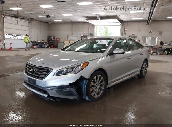 5NPE34AF5GH288179 2016 HYUNDAI SONATA Серебряный Передняя левая четверть