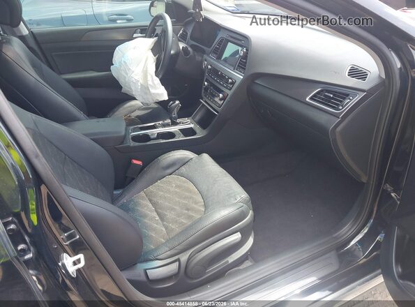 5NPE34AF5GH368470 2016 HYUNDAI SONATA Черный Вид салона спереди