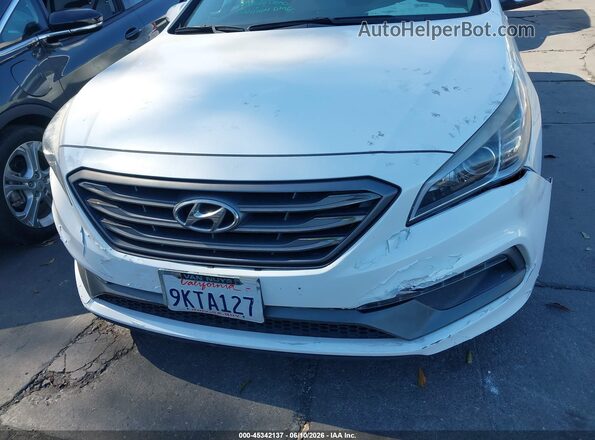 5NPE34AF5HH485631 2017 HYUNDAI SONATA White Front view