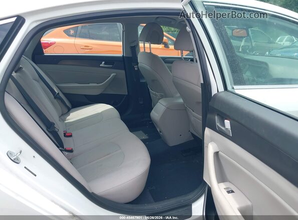 5NPE34AF5HH575054 2017 HYUNDAI SONATA White VIN კოდის სტიკერის ხედი