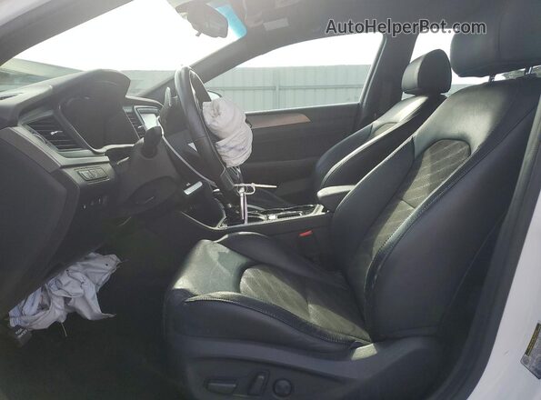 5NPE34AF5JH714881 2018 HYUNDAI SONATA White Front interior view