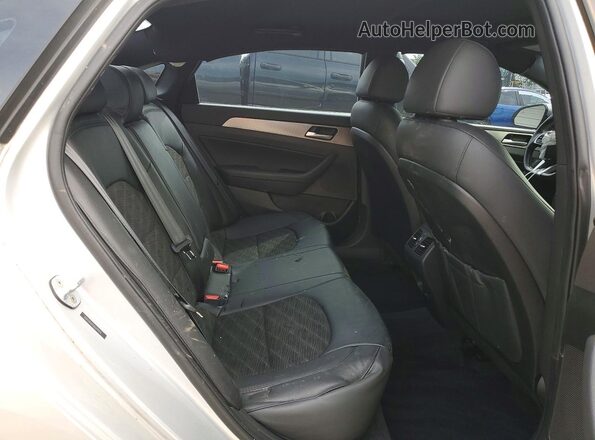 5NPE34AF5KH791915 2019 HYUNDAI SONATA Silver Rear seats view