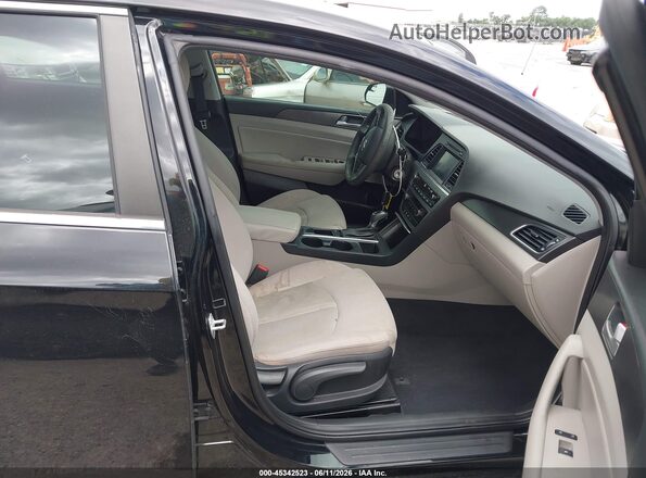 5NPE34AF6HH540037 2017 HYUNDAI SONATA Black Widok wnętrza z przodu