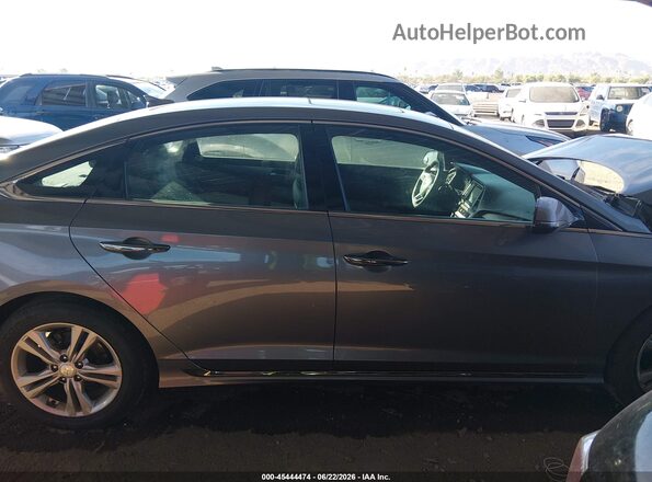 5NPE34AF6JH659244 2018 HYUNDAI SONATA Gray Widok wnętrza z tyłu