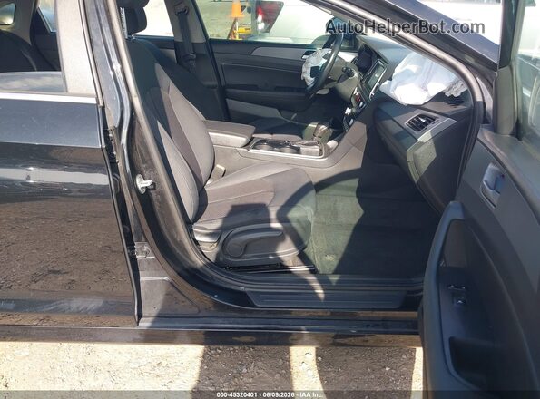 5NPE34AF6KH763752 2019 HYUNDAI SONATA Черный Вид салона спереди