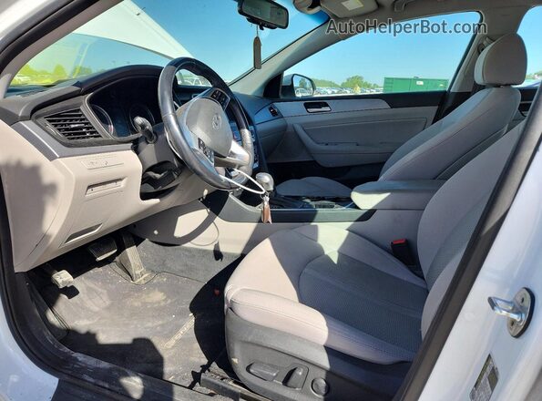 5NPE34AF6KH812187 2019 HYUNDAI SONATA White Вид салону спереду