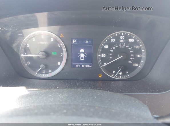 5NPE34AF7HH519116 2017 HYUNDAI SONATA Red უკანა სავარძლების ხედი