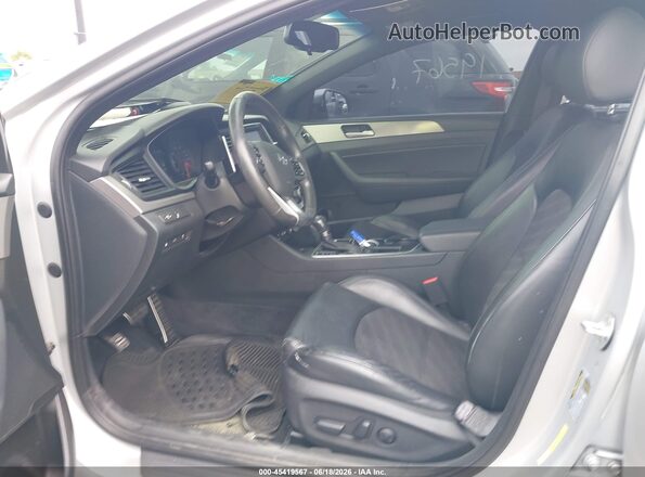 5NPE34AF7KH809542 2019 HYUNDAI SONATA Silver Вид салону спереду