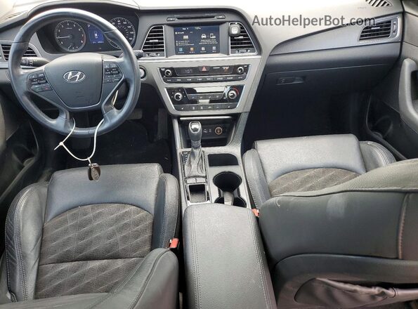5NPE34AF8HH456558 2017 HYUNDAI SONATA White წინა პანელის ხედი