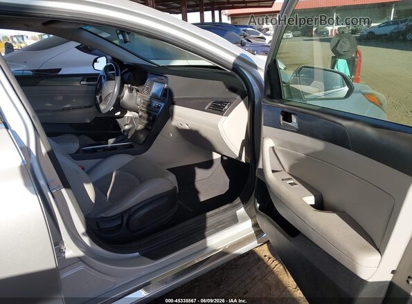 5NPE34AF8HH584010 2017 HYUNDAI SONATA Silver 