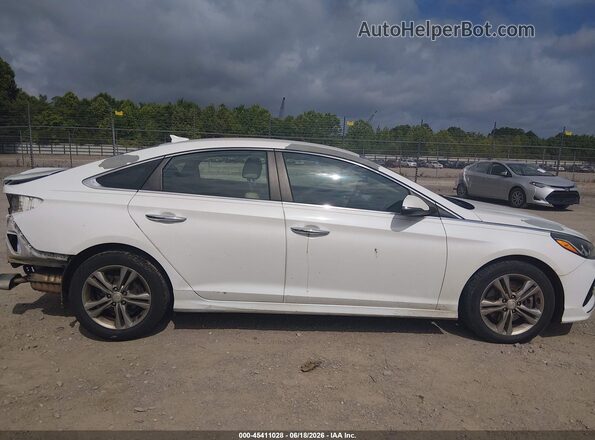 5NPE34AF8JH689555 2018 HYUNDAI SONATA White Вид задньої частини салону