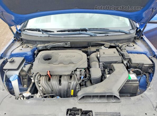5NPE34AF8JH720965 2018 HYUNDAI SONATA Blue Rear interior view