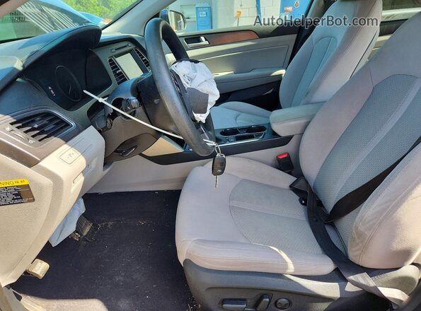 5NPE34AF9HH450221 2017 HYUNDAI SONATA Blue Вид салону спереду