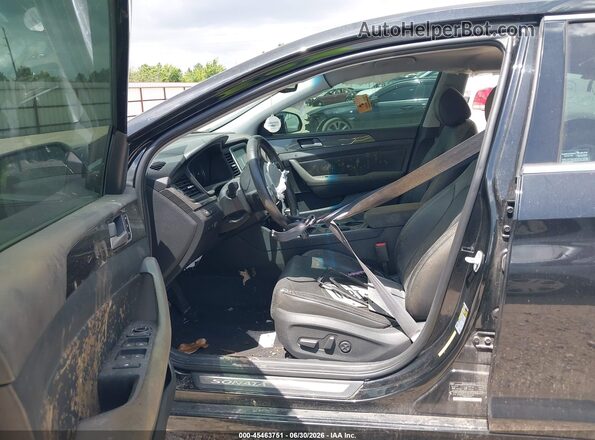 5NPE34AF9JH621538 2018 HYUNDAI SONATA Black Widok wnętrza z przodu