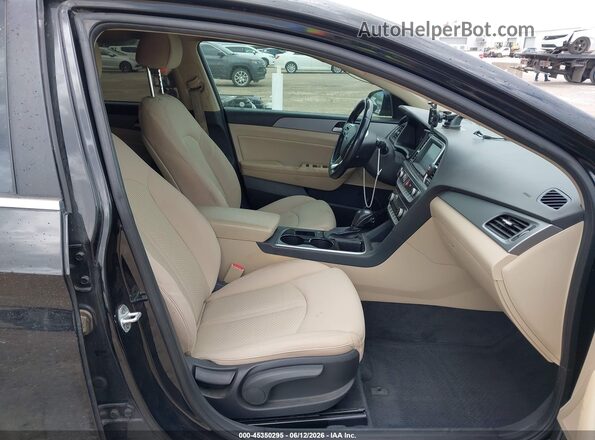 5NPE34AF9JH656225 2018 HYUNDAI SONATA Черный Вид салона спереди
