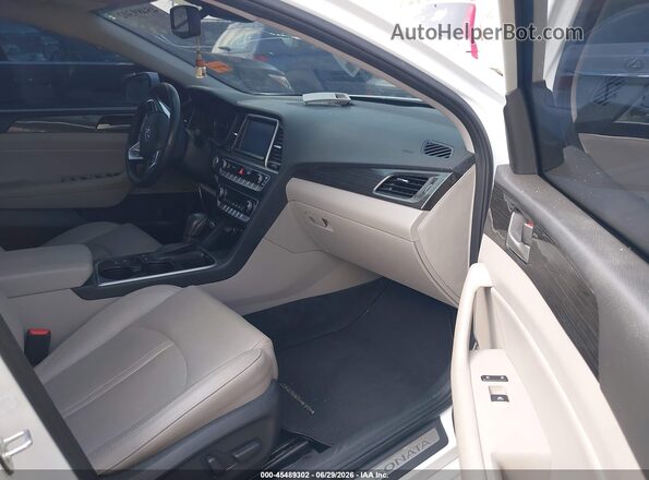 5NPE34AF9JH682601 2018 HYUNDAI SONATA Белый Вид салона спереди