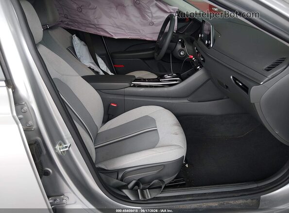 5NPEG4JA9MH119450 2021 HYUNDAI SONATA Silver Vista interior delantera