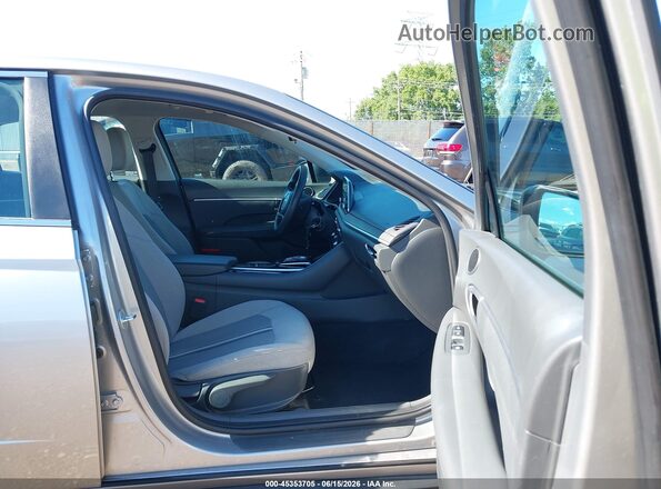 5NPEG4JAXMH066130 2021 HYUNDAI SONATA Silver Սալոնի դիմացի տեսք