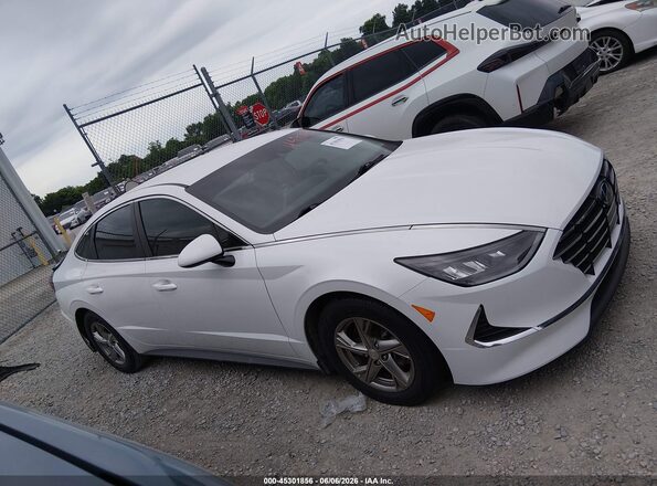 5NPEG4JAXMH106786 2021 HYUNDAI SONATA White Սալոնի 360 աստիճան տեսք