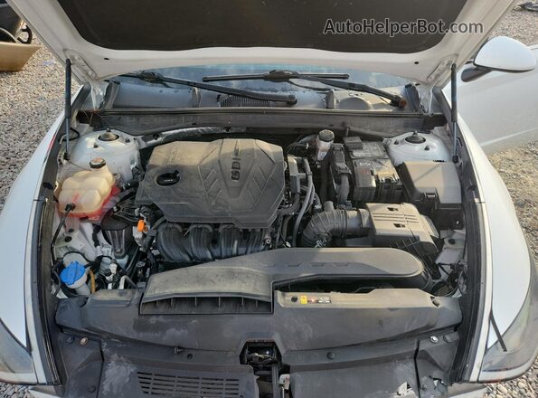 5NPEG4JAXMH110157 2021 HYUNDAI SONATA White Вид задньої частини салону