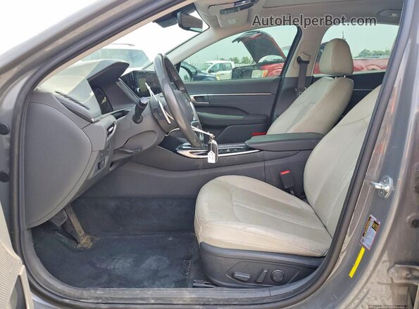 5NPEH4J27LH009033 2020 HYUNDAI SONATA Gray Вид салону спереду