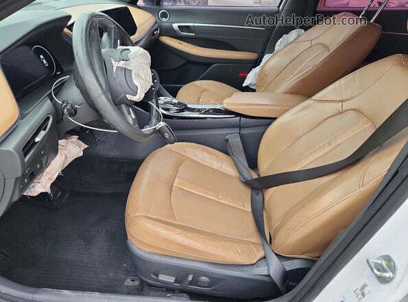 5NPEH4J28MH063782 2021 HYUNDAI SONATA White წინა სალონის ხედი