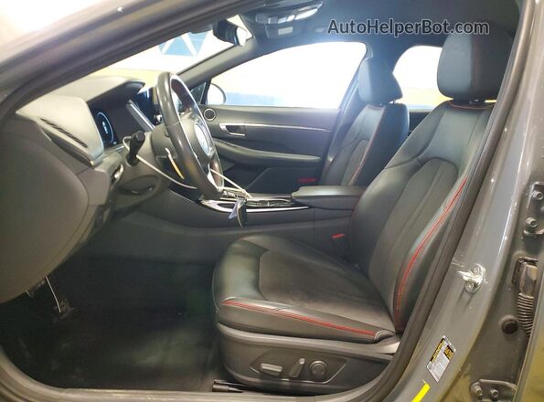 5NPEJ4J21MH062736 2021 HYUNDAI SONATA Gray წინა სალონის ხედი