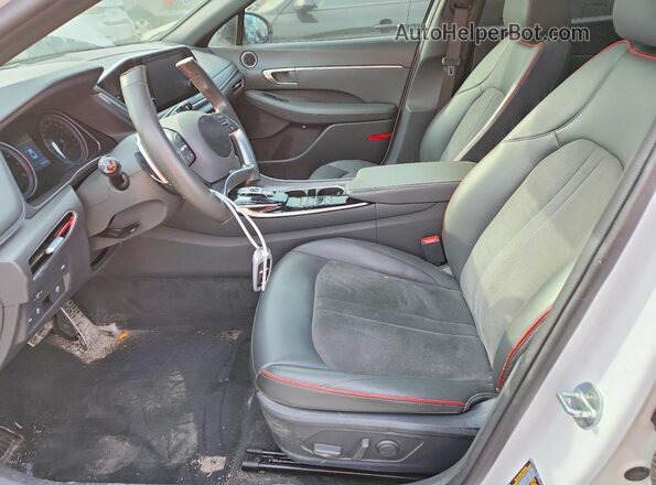 5NPEJ4J22MH084261 2021 HYUNDAI SONATA White 