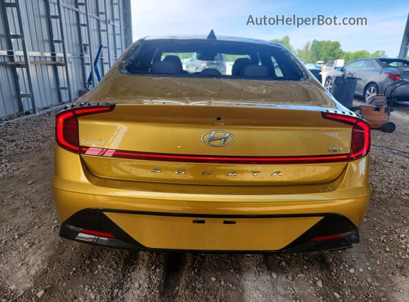 5NPEJ4J27LH016732 2020 HYUNDAI SONATA Золотой Вид сзади