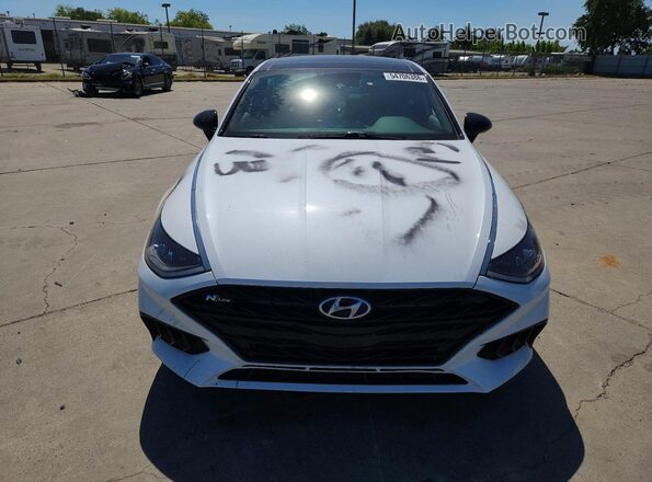 5NPEK4JC7MH131127 2021 HYUNDAI SONATA White Widok z przodu