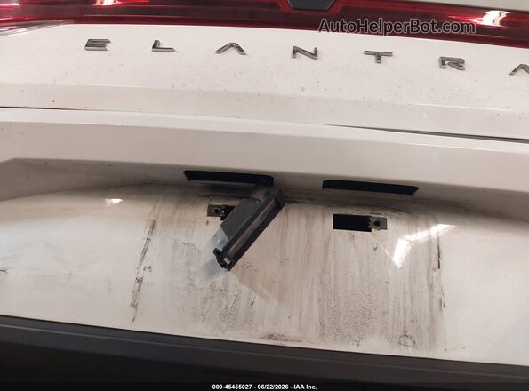 5NPLL4AG0MH049571 2021 HYUNDAI ELANTRA White Панорамний вид салону 360°