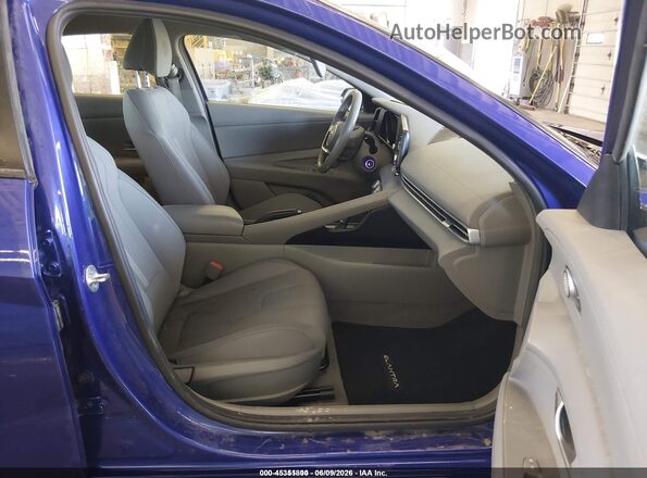 5NPLL4AG3MH049354 2021 HYUNDAI ELANTRA Blue Front interior view