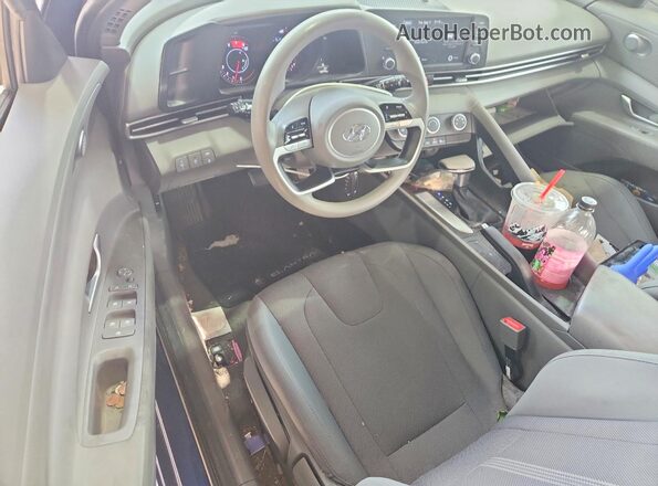 5NPLL4AG3PH094606 2023 HYUNDAI ELANTRA Синий Вид панели приборов