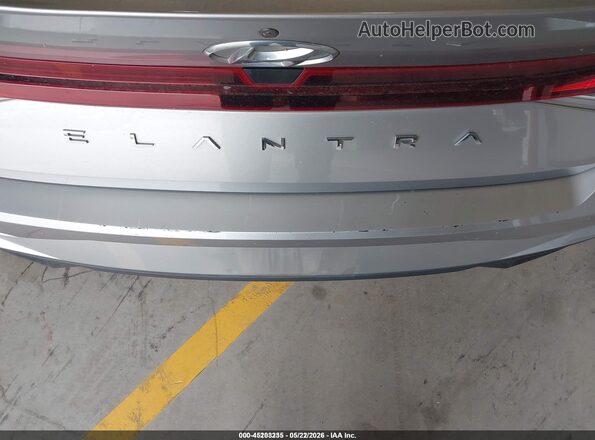 5NPLL4AG5MH047248 2021 HYUNDAI ELANTRA Silver ხელსაწყოთა პანელის ხედი