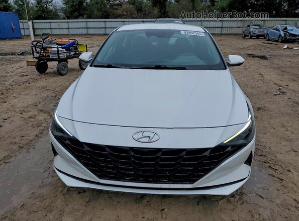 5NPLL4AG8MH013448 2021 HYUNDAI ELANTRA White 