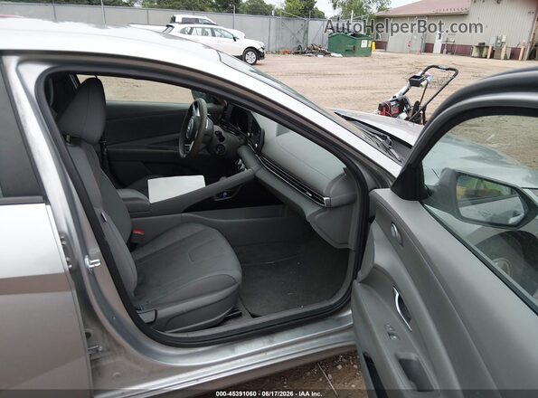 5NPLL4AG9MH047544 2021 HYUNDAI ELANTRA Silver Front interior view