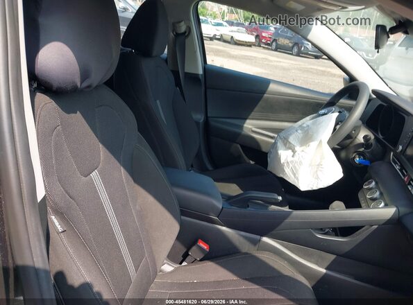 5NPLL4AGXPH106315 2023 HYUNDAI ELANTRA Black წინა სალონის ხედი