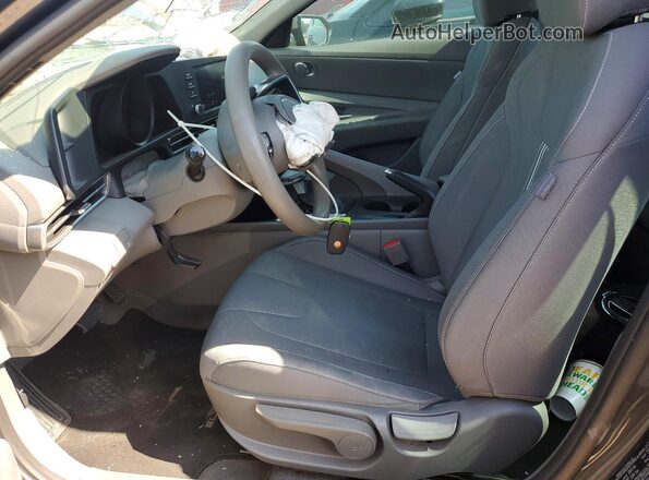 5NPLM4AG0MH004434 2021 HYUNDAI ELANTRA Gray Front interior view