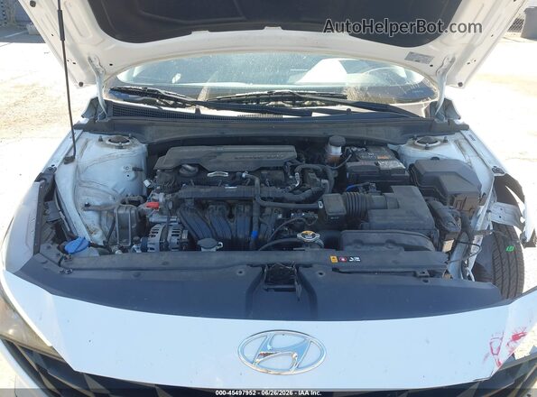 5NPLM4AG0NH065235 2022 HYUNDAI ELANTRA White უკანა ხედი