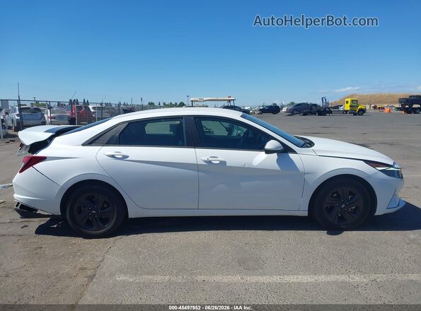 5NPLM4AG0NH065235 2022 HYUNDAI ELANTRA White უკანა სალონის ხედი