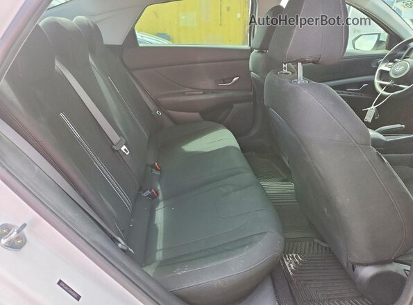5NPLM4AG1MH008170 2021 HYUNDAI ELANTRA White Вид задніх сидінь