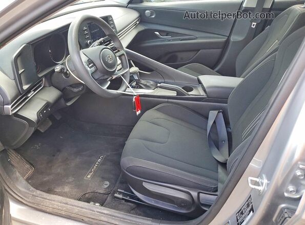 5NPLM4AG1MH038415 2021 HYUNDAI ELANTRA Silver 