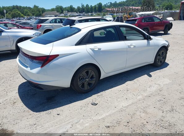 5NPLM4AG1NH067818 2022 HYUNDAI ELANTRA White Задня права чверть