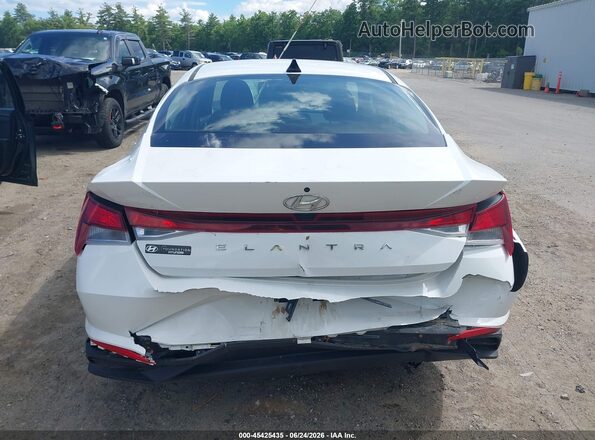 5NPLM4AG1PH117393 2023 HYUNDAI ELANTRA White Front view