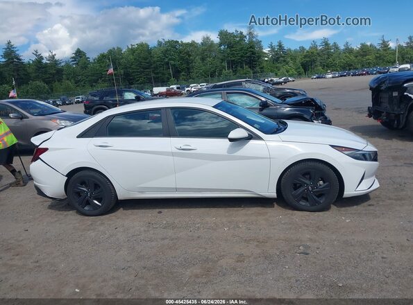 5NPLM4AG1PH117393 2023 HYUNDAI ELANTRA White Rear interior view