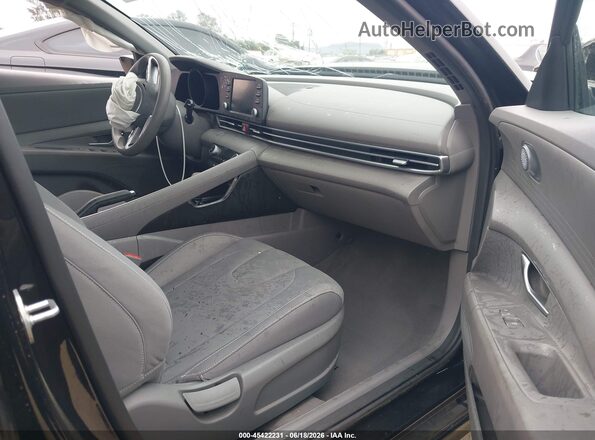 5NPLM4AG2MH003205 2021 HYUNDAI ELANTRA Black Вид салону спереду