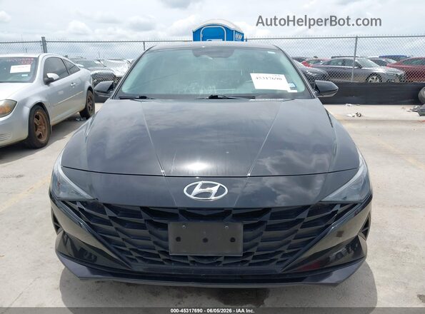 5NPLM4AG2NH053412 2022 HYUNDAI ELANTRA Black ხელსაწყოთა პანელის ხედი