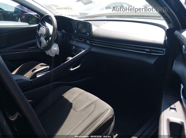 5NPLM4AG3MH014066 2021 HYUNDAI ELANTRA Black Front interior view
