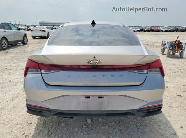 5NPLM4AG3NH061485 2022 HYUNDAI ELANTRA Silver 